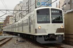 小平市を走る西武新宿線