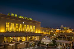 上野駅 夜景(出典:PIXTA)