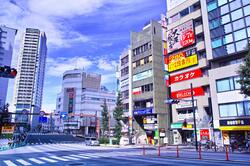 目黒駅東口の様子(出典:PIXTA)